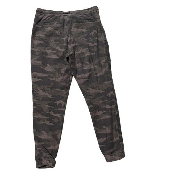 Athleta Camo Farallon Jogger Pants Green Gray Size 10 - Picture 7 of 8